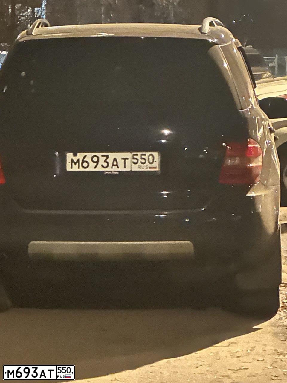 Фото автомобиля MERCEDES M-KLASSE, 2007 — госномер М693АТ550. Цвет: синий