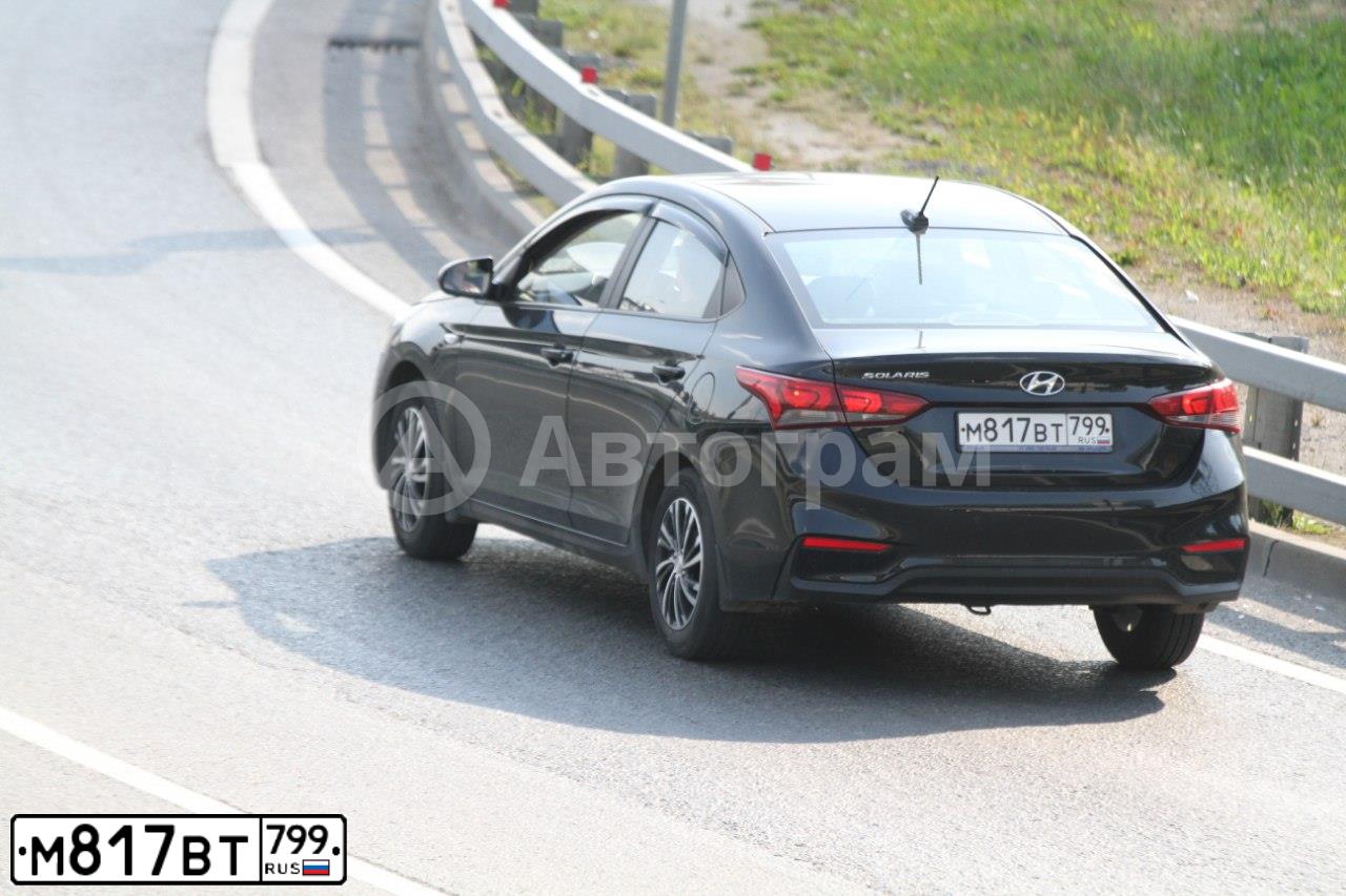 Фото автомобиля HYUNDAI SOLARIS, 2017 — госномер М817ВТ799. Цвет: ЧЕРНЫЙ