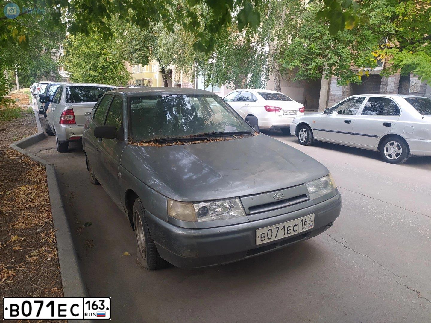 Фото автомобиля LADA 2112, 2006 — госномер В071ЕС163. Цвет: средний серо-зеленый металлик