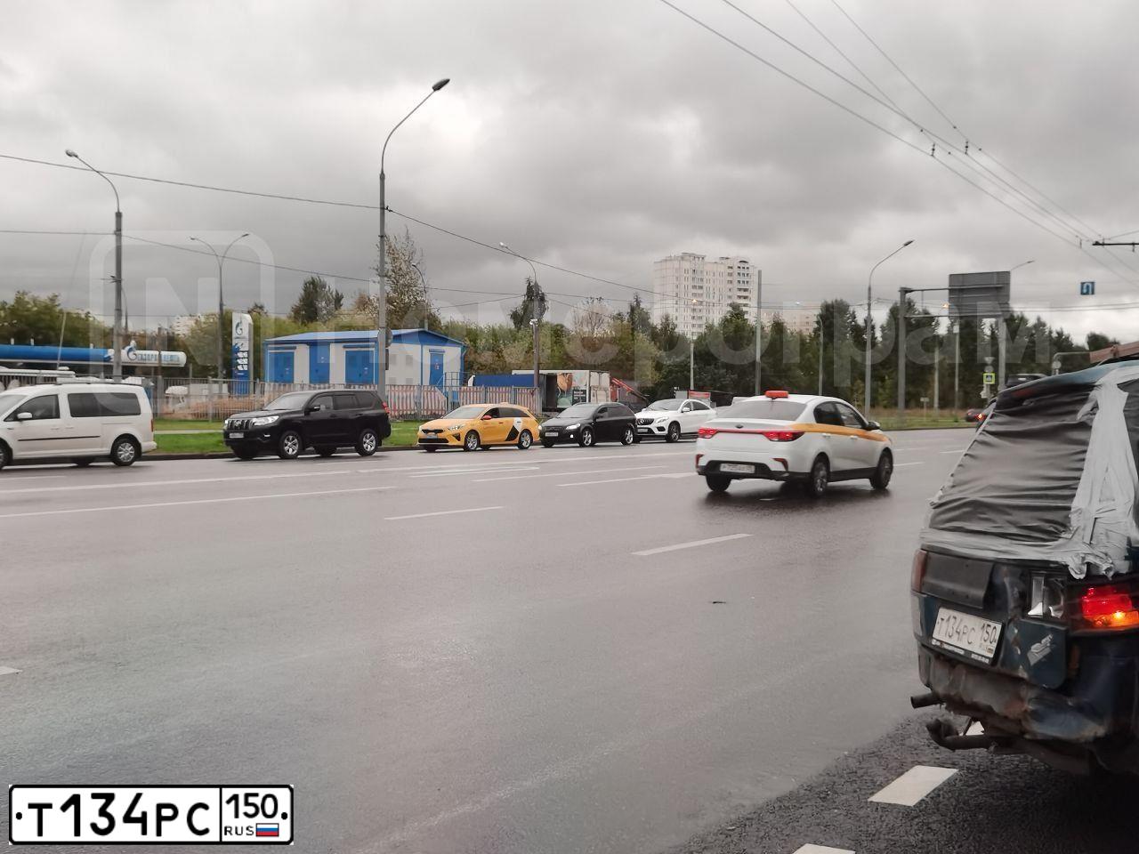 Фото автомобиля LADA 2111, 2005 — госномер Т134РС150. Цвет: СИНЕ - ЗЕЛЕНЫЙ