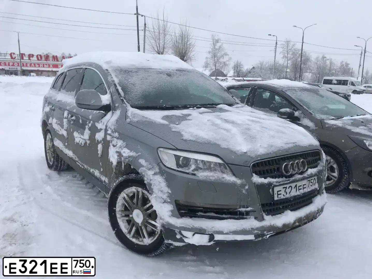 Фото автомобиля AUDI Q7, 2008 — госномер А335УВ92. Цвет: Серый