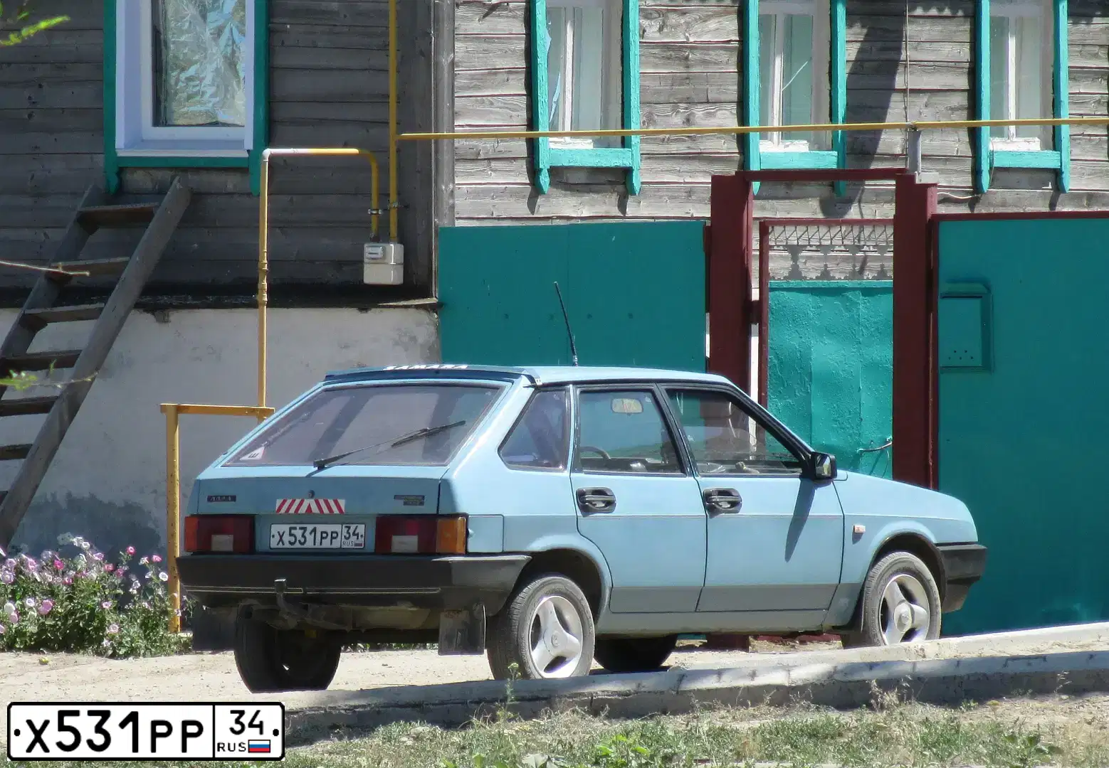 Фото автомобиля LADA 2109 SAMARA, 1992 — госномер Х531РР34. Цвет: СВЕТЛО ГОЛУБОЙ