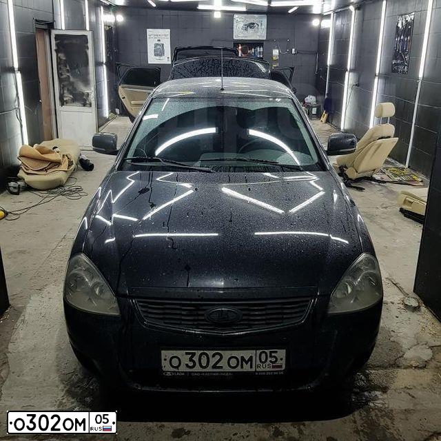 Фото автомобиля LADA 2170 PRIORA, 2013 — госномер О302ОМ05. Цвет: Сине-Черный