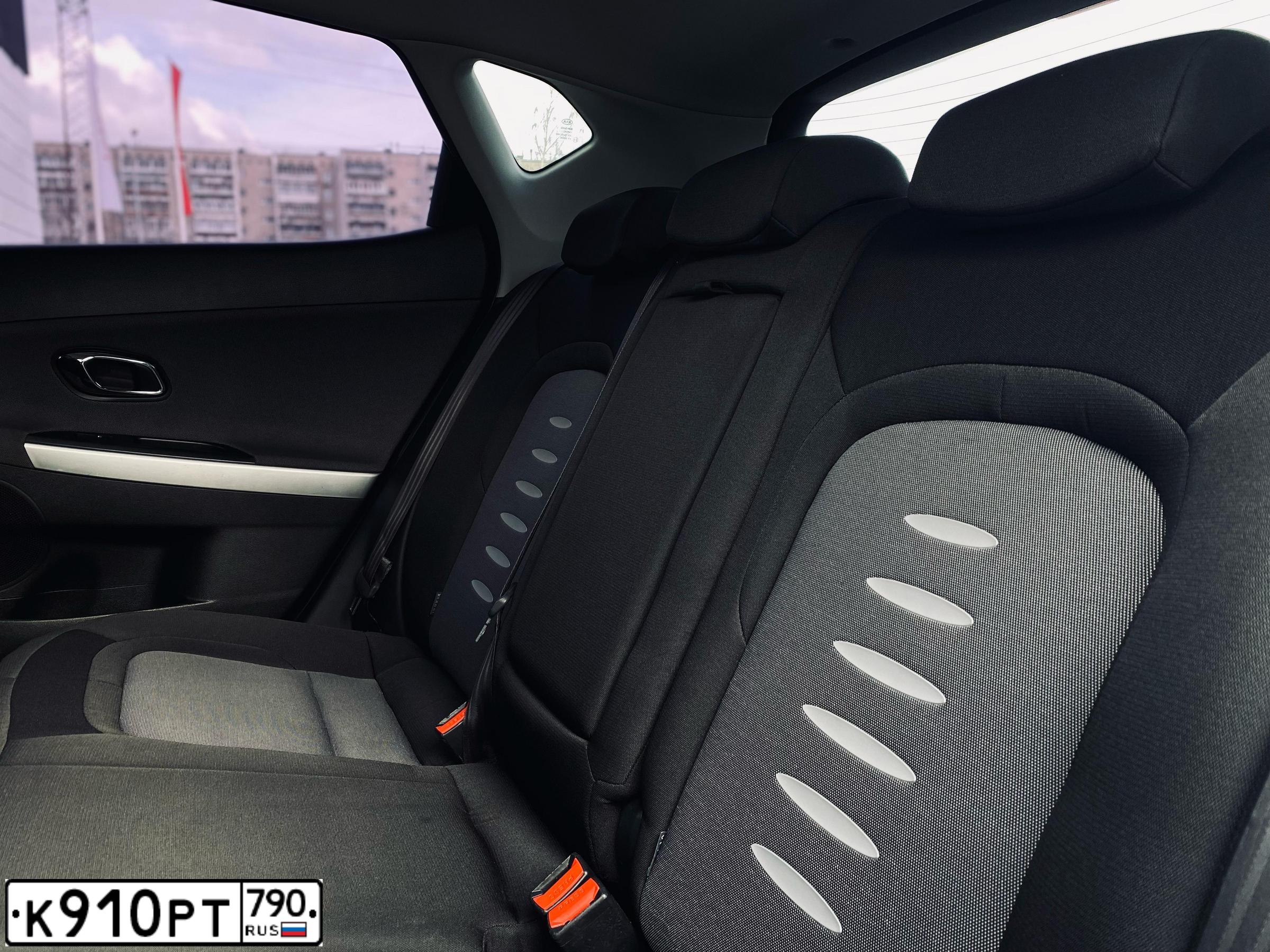 Фото автомобиля KIA CEE'D, 2012 — госномер У652АА196. Цвет: синий