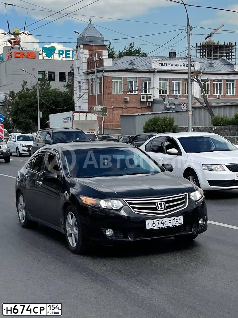 Фото автомобиля HONDA ACCORD, 2008 — госномер Н674СР154. Цвет: ЧЕРНЫЙ