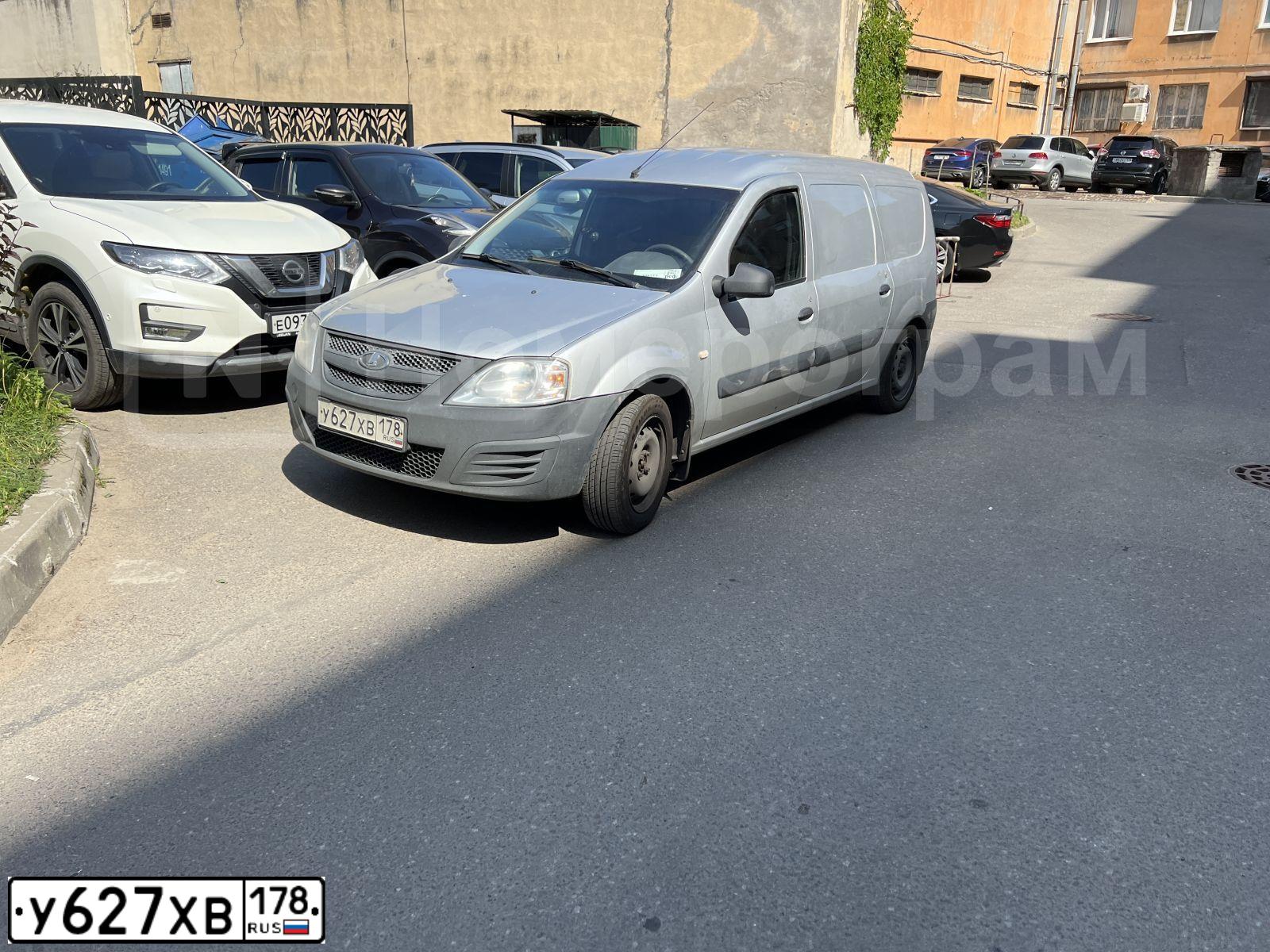 Фото автомобиля LADA LARGUS FURGON, 2017 — госномер У627ХВ178. Цвет: СЕРЕБРИСТЫЙ