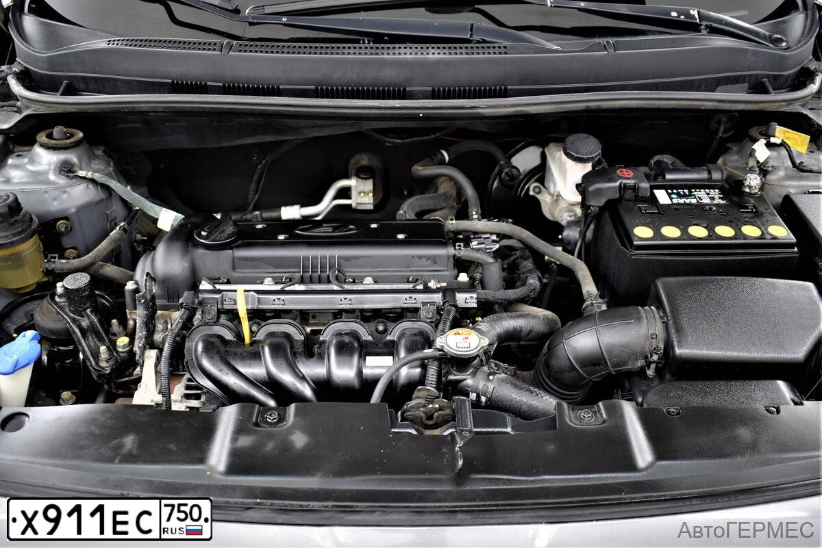 Фото автомобиля HYUNDAI SOLARIS, 2014 — госномер В030ЕК761. Цвет: ЧЕРНО-СЕРЫЙ
