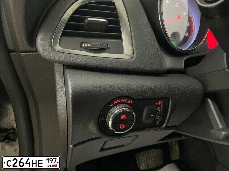 Фото автомобиля OPEL ASTRA, 2011 — госномер Р375АЕ977. Цвет: ЧЕРНЫЙ