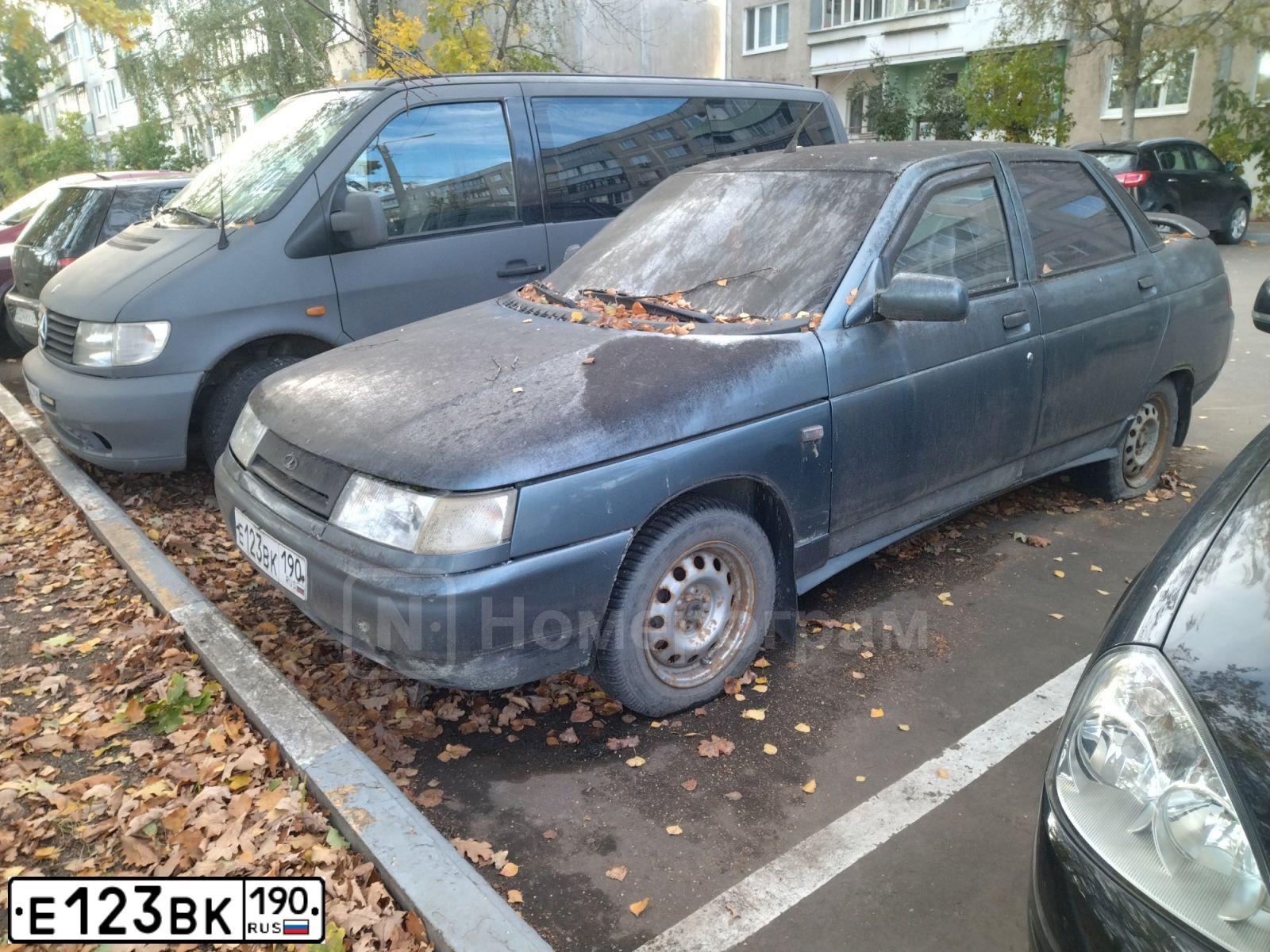 Фото автомобиля LADA 2110, 2000 — госномер Е123ВК190. Цвет: СЕРЫЙ ТЕМНЫЙ