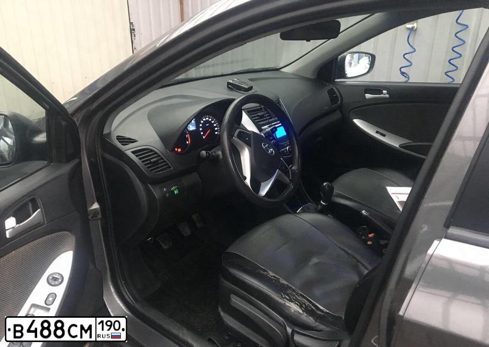Фото автомобиля HYUNDAI SOLARIS, 2011 — госномер В488СМ190. Цвет: ЧЕРНО-СЕРЫЙ