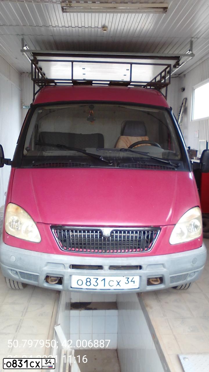 Фото автомобиля GAZ 2705 EL, 2004 — госномер О831СХ34. Цвет: КРАСНЫЙ