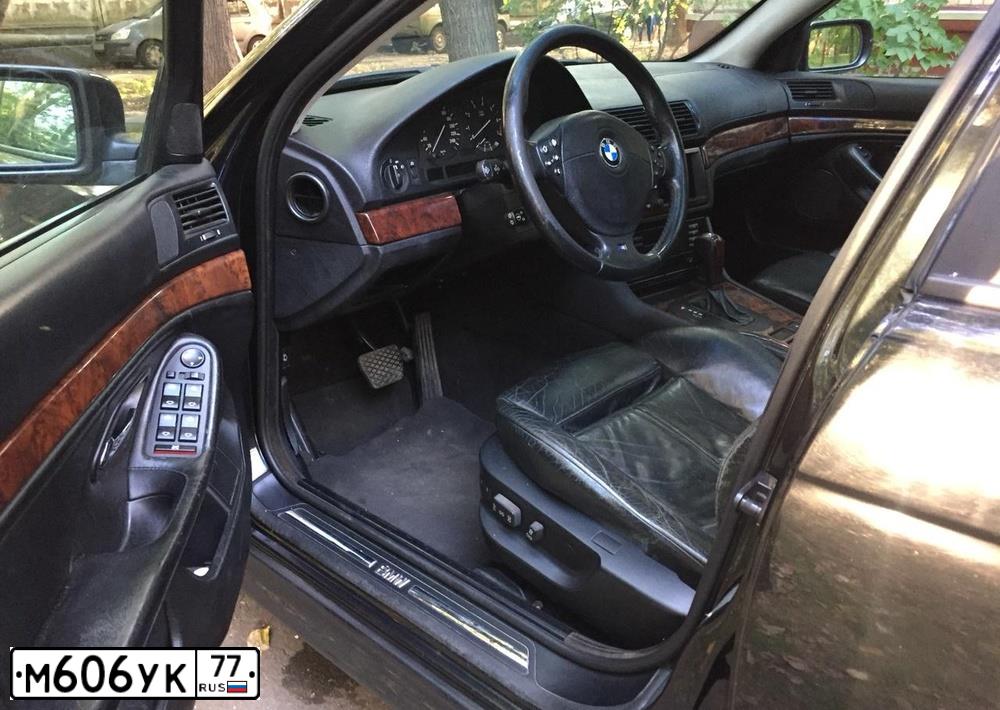 Фото автомобиля BMW W SERIE 5, 1999 — госномер М606УК77. Цвет: ЧЕРНЫЙ