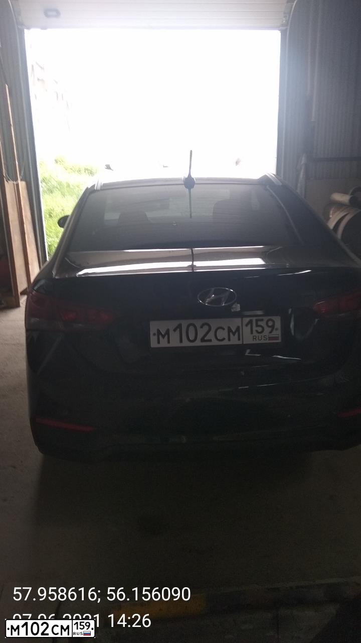 Фото автомобиля HYUNDAI SOLARIS, 2017 — госномер К624ТЕ159. Цвет: ЧЕРНЫЙ