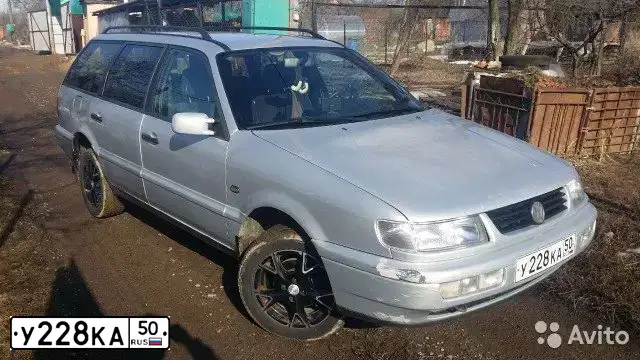 Фото автомобиля VOLKSWAGEN PASSAT, 1995 — госномер К261РК82. Цвет: СЕРЫЙ