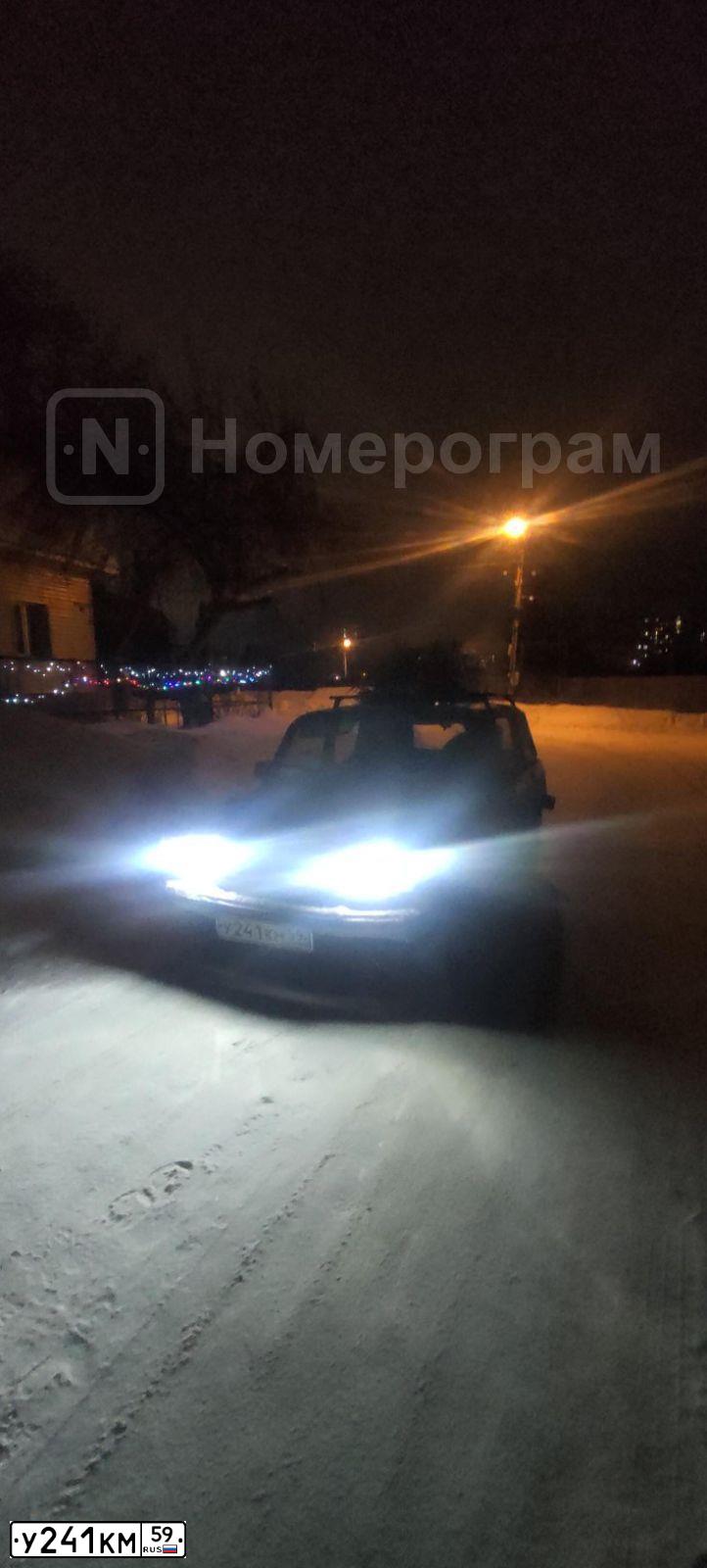 Фото автомобиля LADA 2104 LADA, 2001 — госномер У241КМ59. Цвет: сине-зеленый