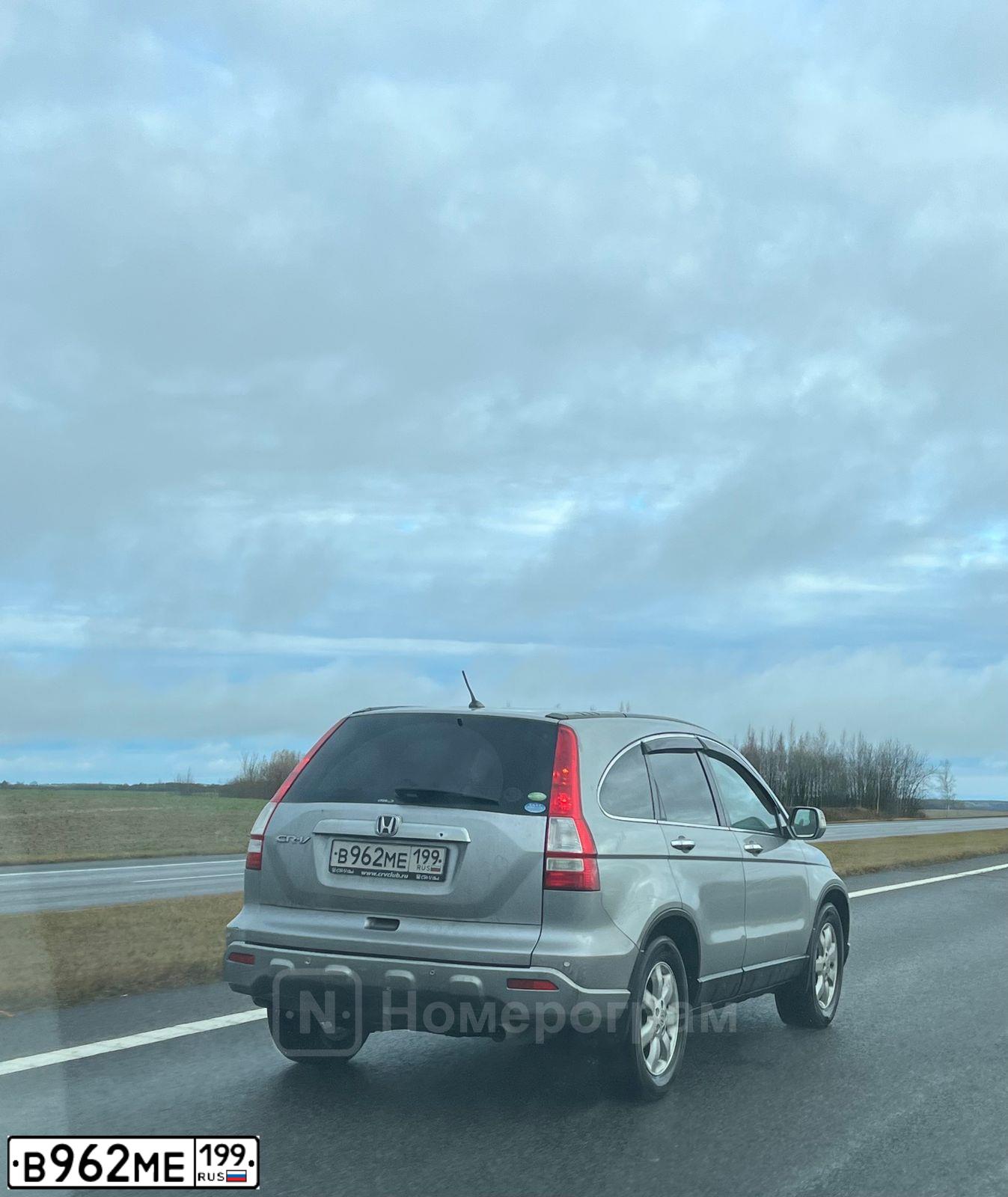 Фото автомобиля HONDA CR-V, 2008 — госномер М056ХА134. Цвет: Серебристый