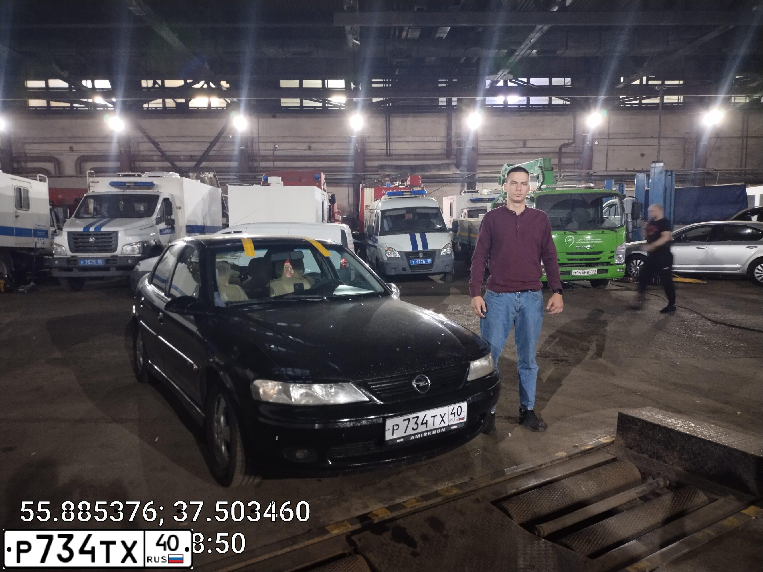 Фото автомобиля OPEL VECTRA, 1999 — госномер В035ХА197. Цвет: ЧЕРНЫЙ