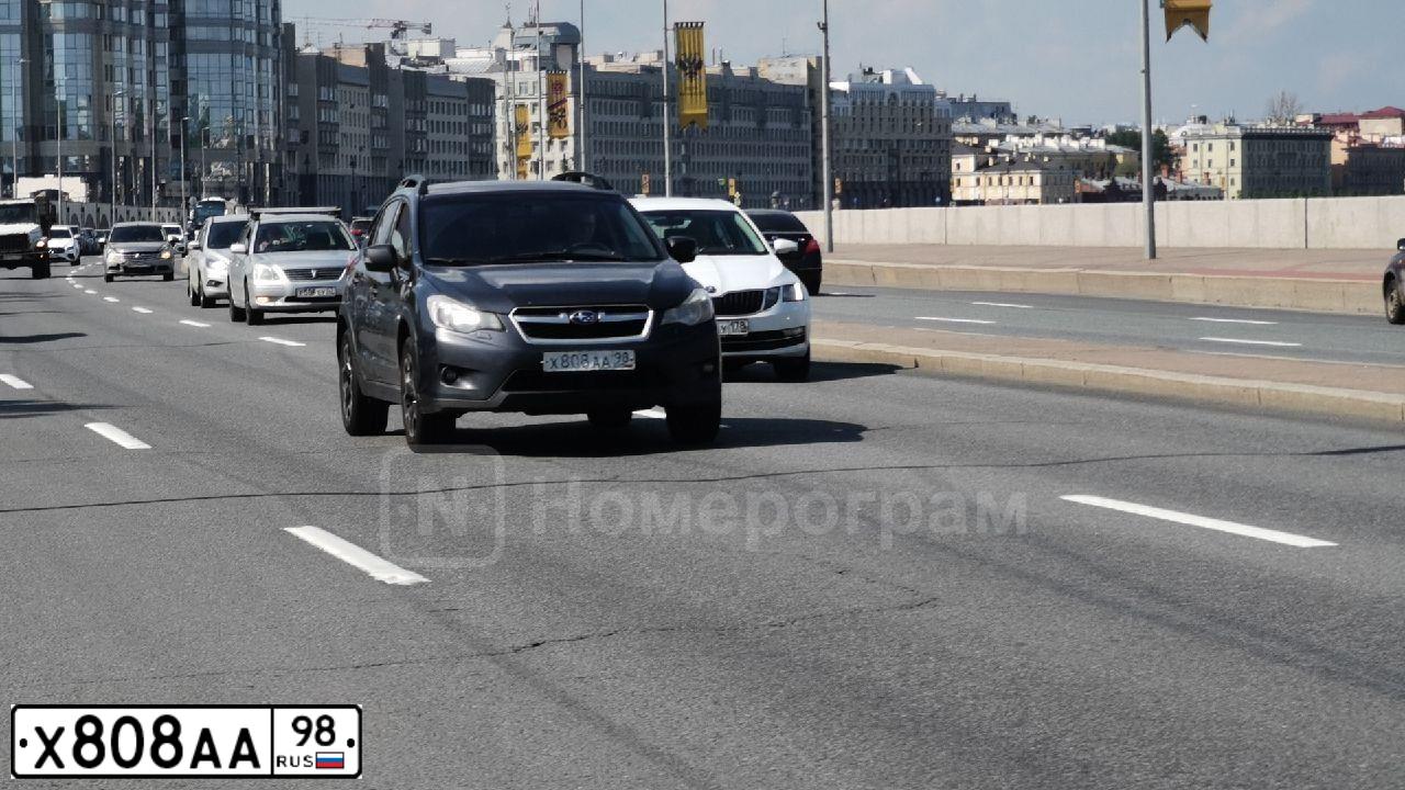 Фото автомобиля SUBARU IMPREZA, 2012 — госномер Х808АА98. Цвет: ТЕМНО-СЕРЫЙ