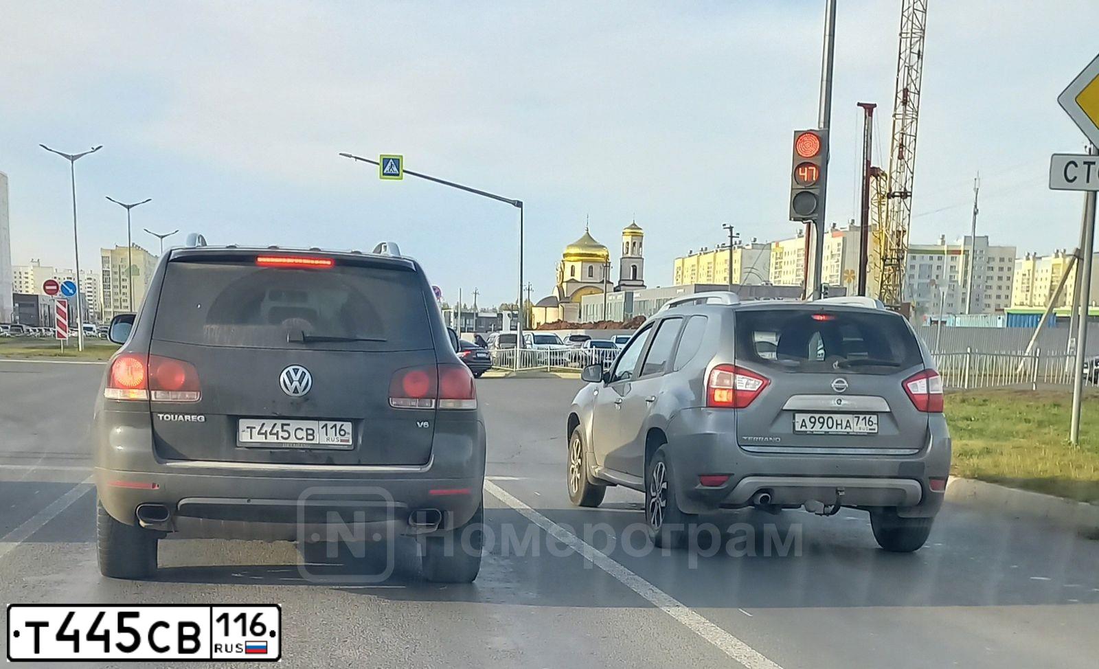 Фото автомобиля VOLKSWAGEN TOUAREG, 2008 — госномер Т445СВ116. Цвет: ЧЕРНЫЙ
