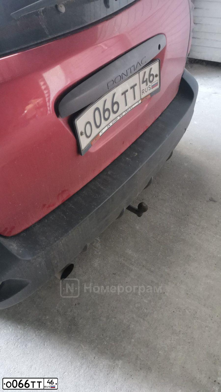 Фото автомобиля PONTIAC VIBE, 2005 — госномер О066ТТ46. Цвет: ВИШНЕВЫЙ