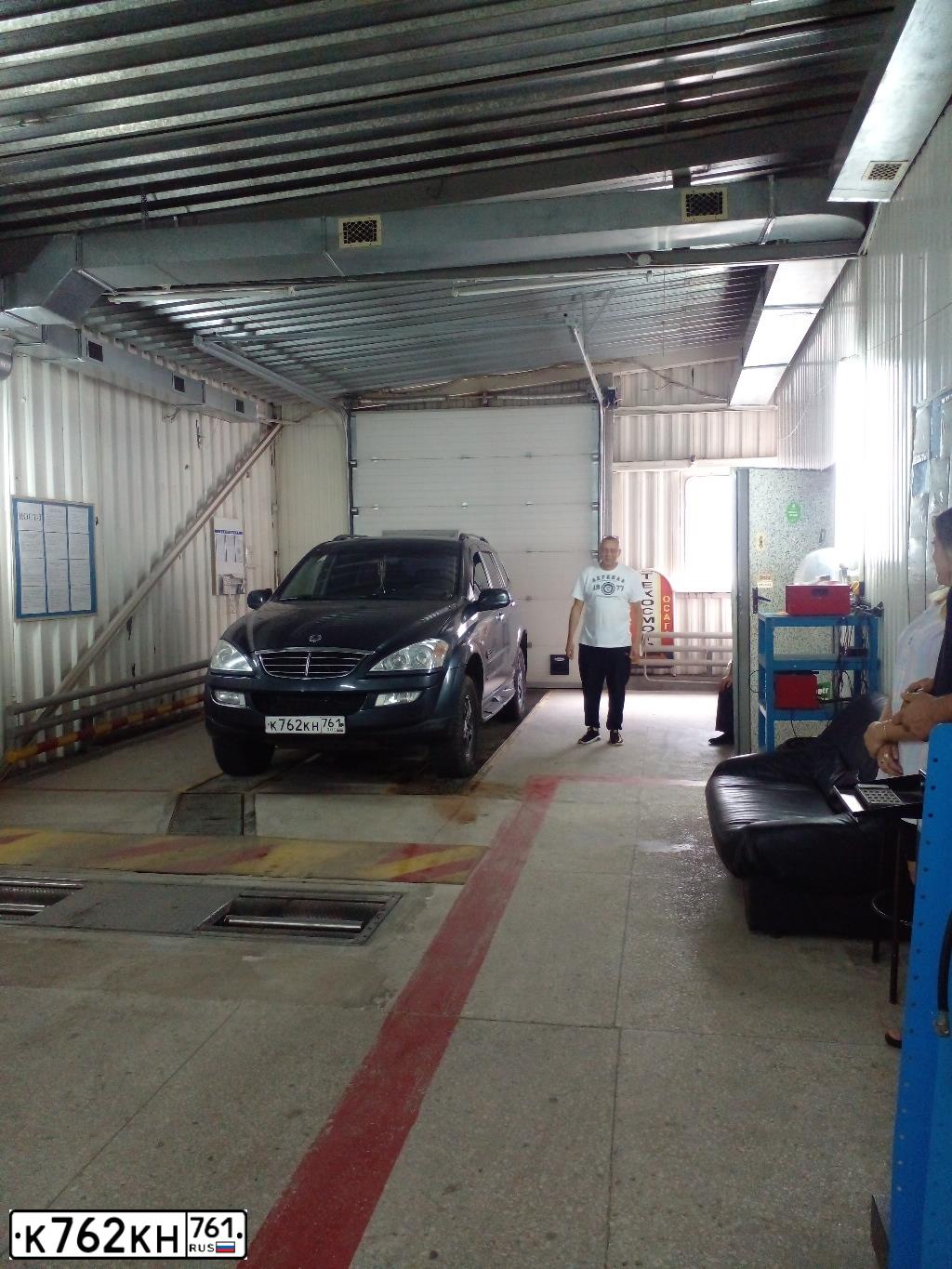 Фото автомобиля SSANGYONG KYRON, 2010 — госномер О711ВХ46. Цвет: СЕРЫЙ