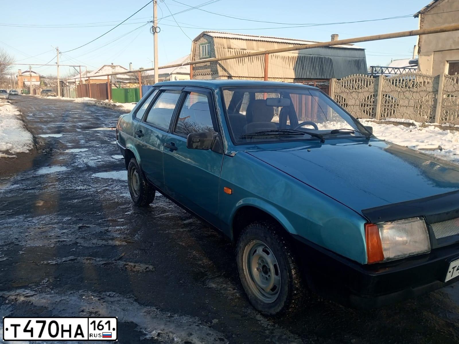 Фото автомобиля LADA 2109 SAMARA, 1999 — госномер Т470НА161. Цвет: СЕРЕБРИСТЫЙ ЗЕЛЕНЫЙ
