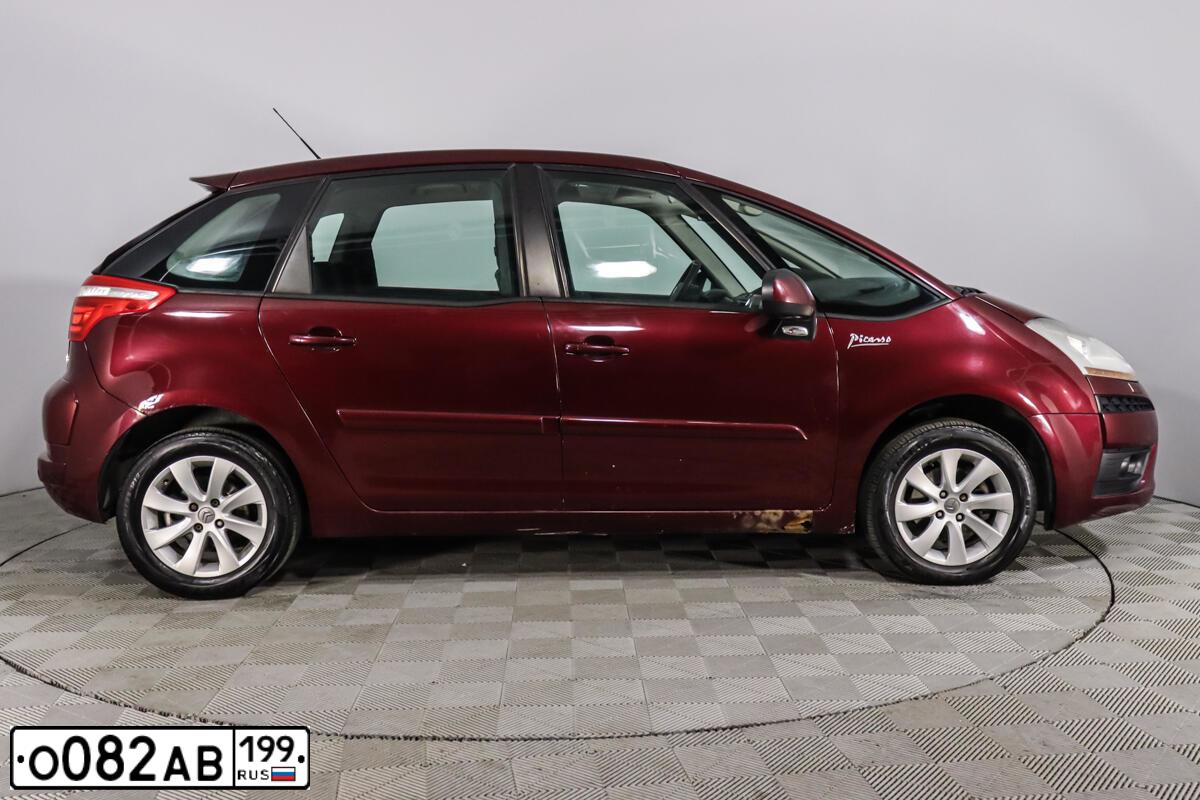 Фото автомобиля CITROEN C4 PICASSO, 2007 — госномер О082АВ199. Цвет: ТЕМНО-КРАСНЫЙ
