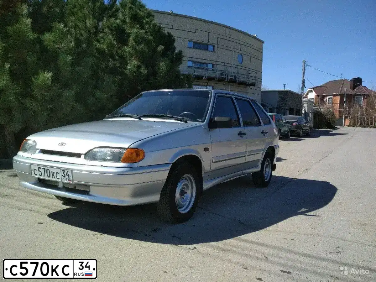 Фото автомобиля LADA 2114 SAMARA, 2011 — госномер С570КС34. Цвет: СВЕТЛО СЕРЕБРИСТЫЙ МЕТАЛЛ
