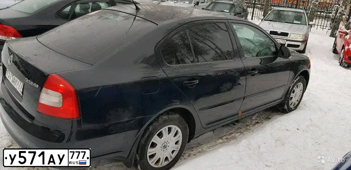 Фото автомобиля SKODA OCTAVIA, 2011 — госномер О434КО32. Цвет: ЧЕРНЫЙ