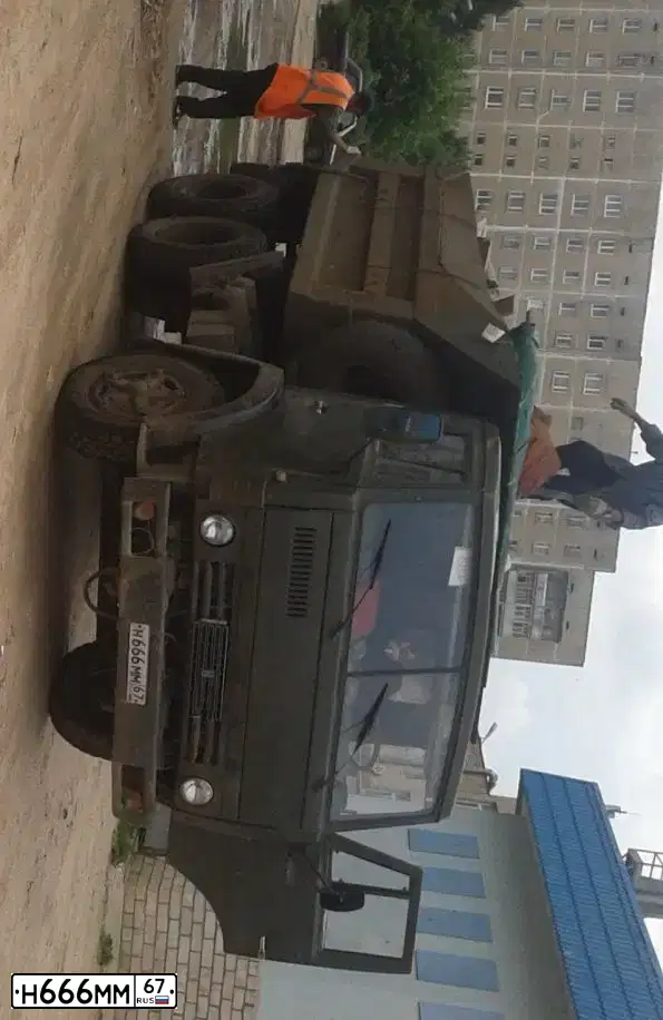Фото автомобиля KAMAZ 55111 /6X4/, 1991 — госномер Н666ММ67. Цвет: ЗЕЛЕНЫЙ