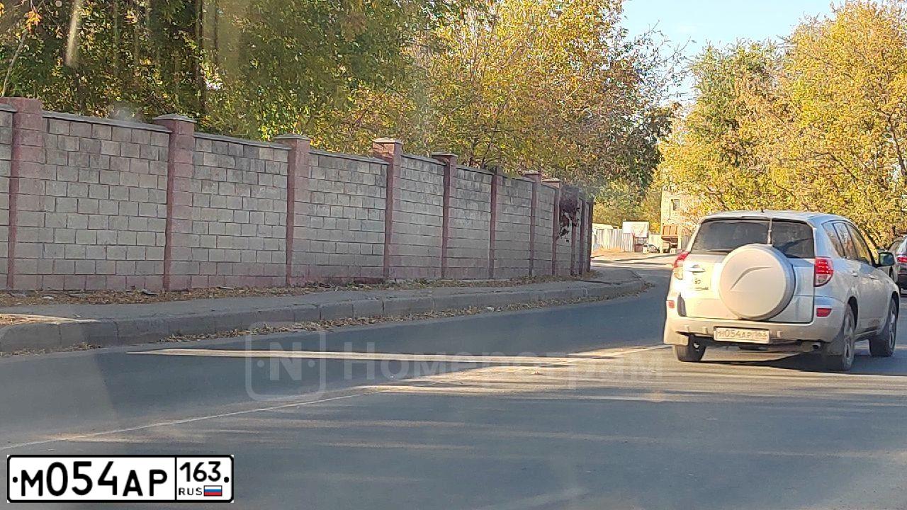Фото автомобиля MAZDA CX-7, 2008 — госномер Р421МР45. Цвет: Красный