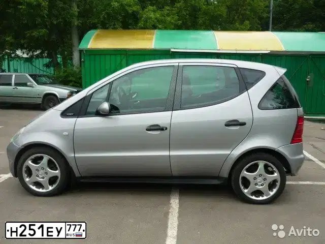 Фото автомобиля MERCEDES A-KLASSE, 2000 — госномер О083ОТ777. Цвет: БЕЛЫЙ СЕРЕБРИСТЫЙ