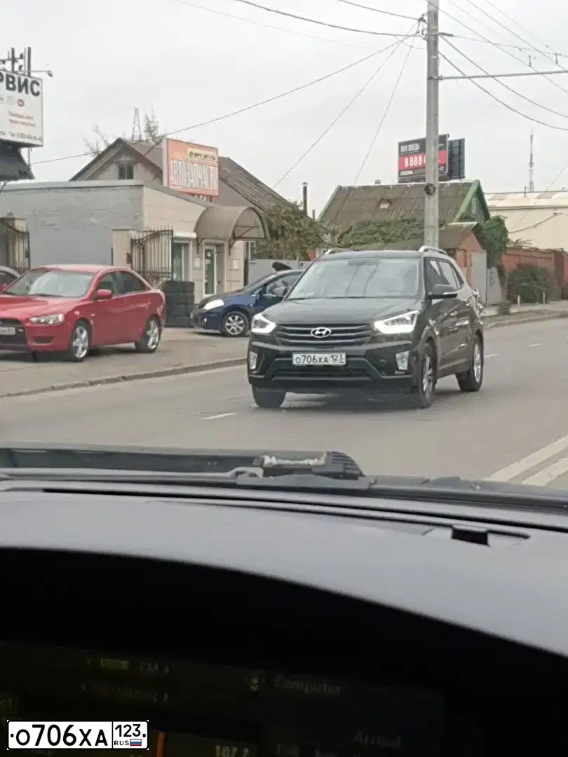 Фото автомобиля HYUNDAI CRETA, 2018 — госномер О706ХА123. Цвет: ЧЕРНЫЙ
