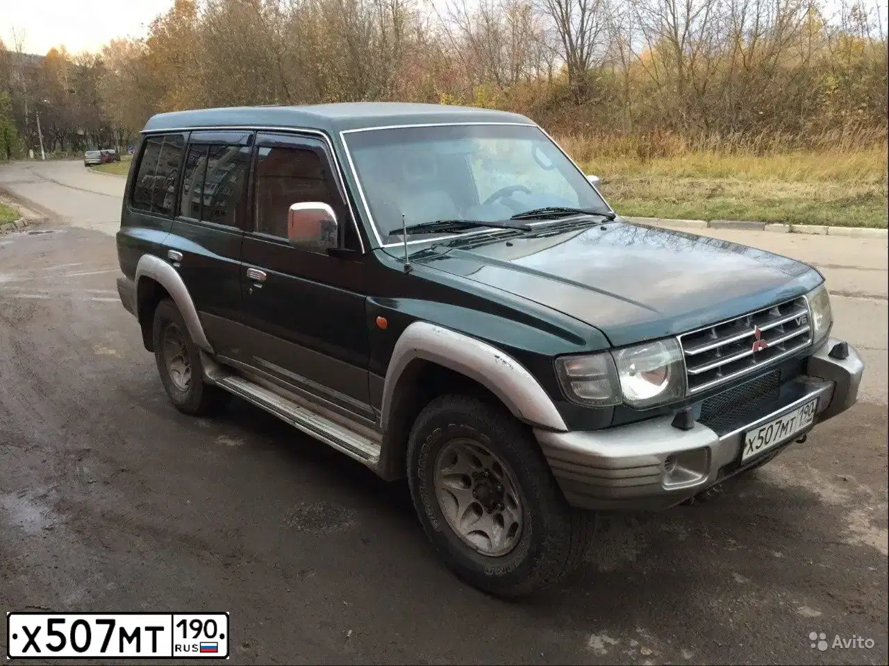 Фото автомобиля MITSUBISHI PAJERO, 1999 — госномер Р338ЕН199. Цвет: ЗЕЛЕНЫЙ