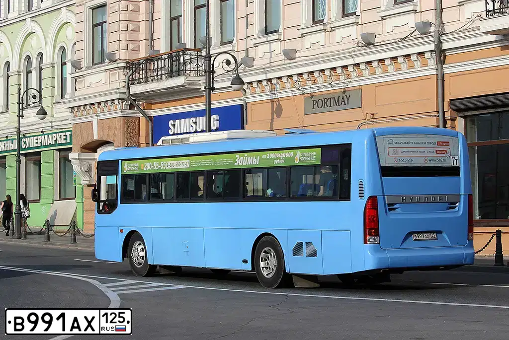 Фото автомобиля HYUNDAI AERO, 2011 — госномер В991АХ125. Цвет: голубой