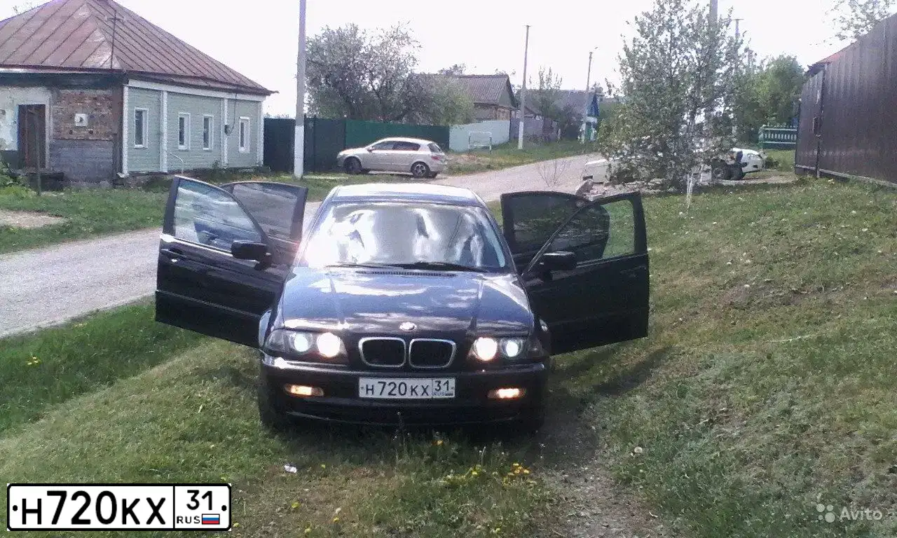 Фото автомобиля BMW SERIE 3, 1999 — госномер О932СХ152. Цвет: ЧЕРНЫЙ