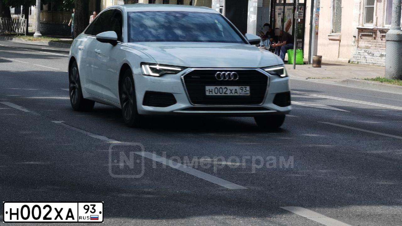Фото автомобиля HYUNDAI GENESIS, 2016 — госномер Н002ХА93. Цвет: Белый