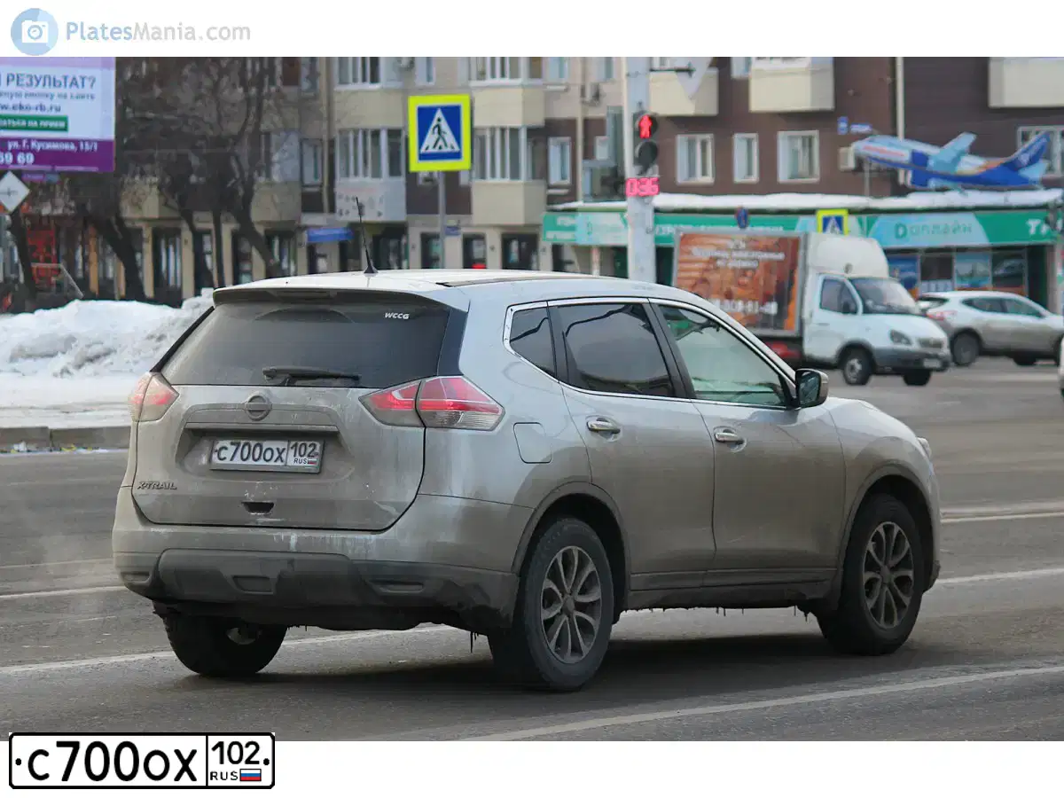 Фото автомобиля NISSAN X-TRAIL, 2015 — госномер С700ОХ102. Цвет: Серебристый