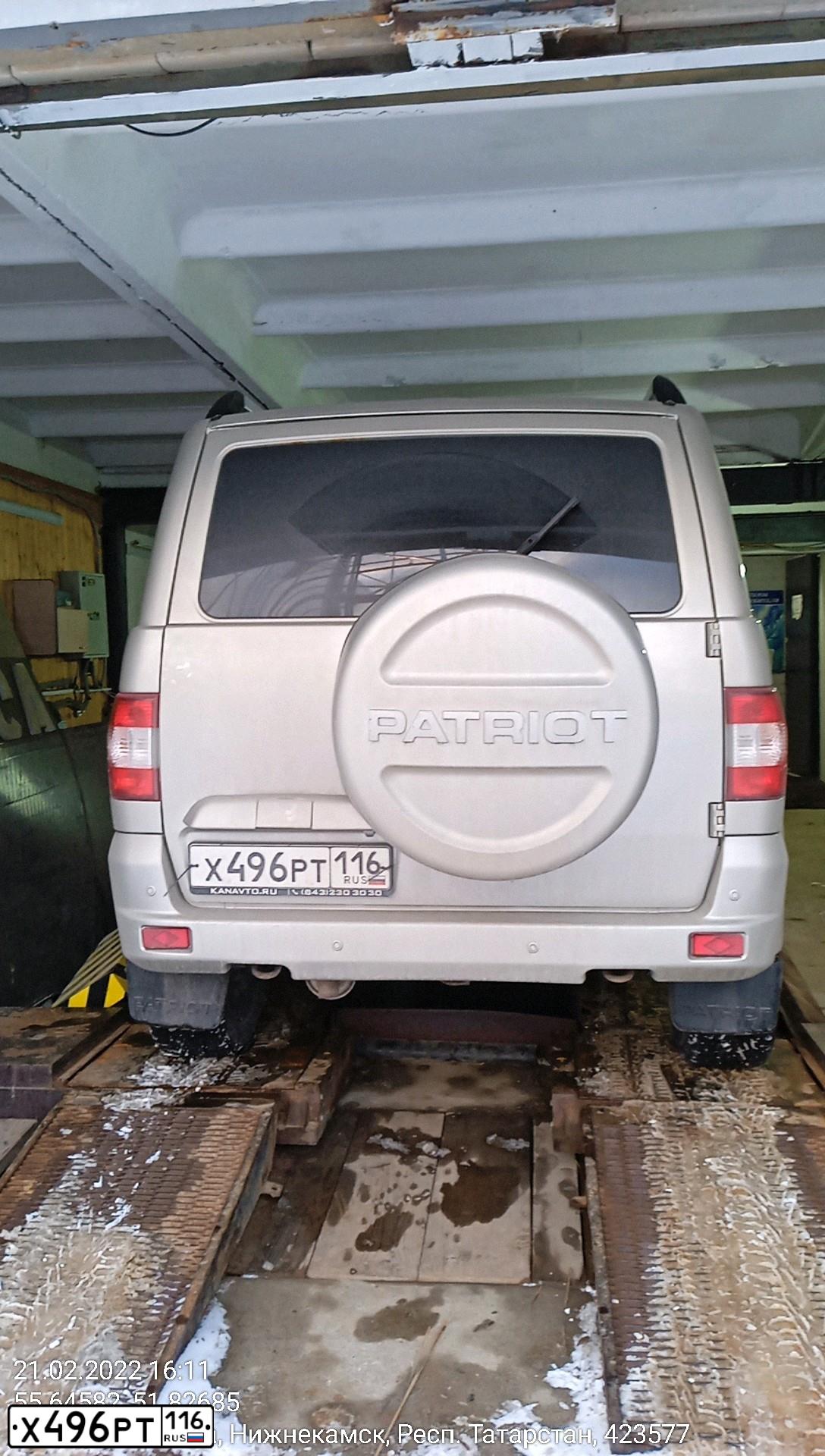 Фото автомобиля UAZ 3163 PATRIOT, 2016 — госномер О960ВО716. Цвет: ЖЕЛТО-СЕРЕБРИСТЫЙ МЕТАЛЛИК