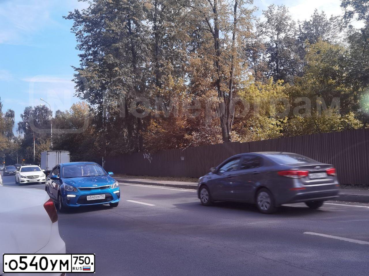 Фото автомобиля KIA RIO, 2019 — госномер Х400ТЕ152. Цвет: синий