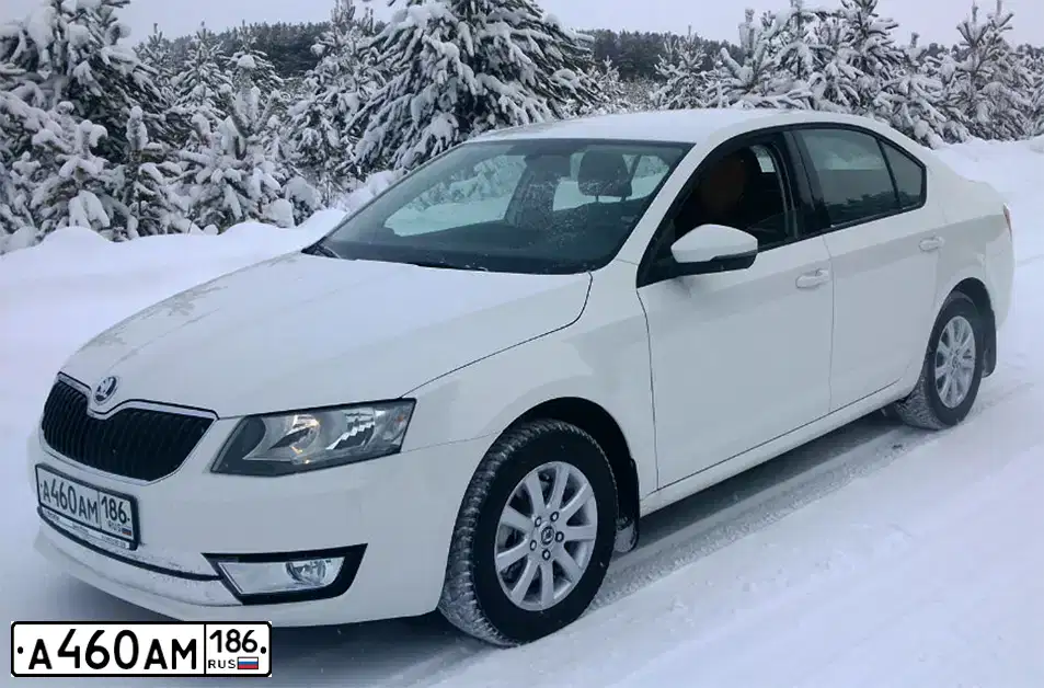 Фото автомобиля SKODA OCTAVIA, 2013 — госномер А460АМ186. Цвет: БЕЛЫЙ
