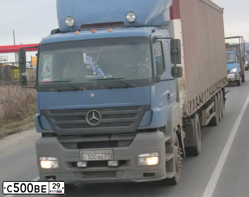 Фото автомобиля MERCEDES-BENZ AXOR, 2005 — госномер Х985ВН198. Цвет: синий