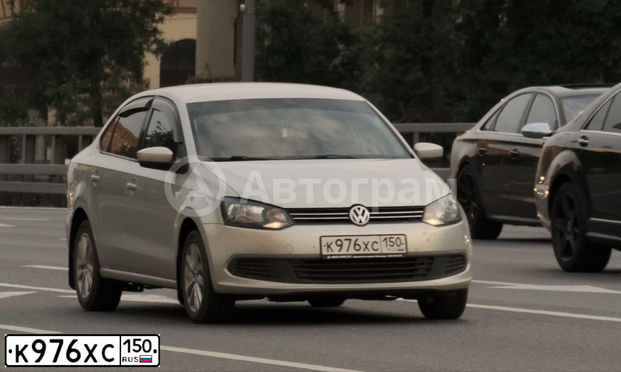 Фото автомобиля MAZDA 3, 2008 — госномер К976ХС150. Цвет: Красный