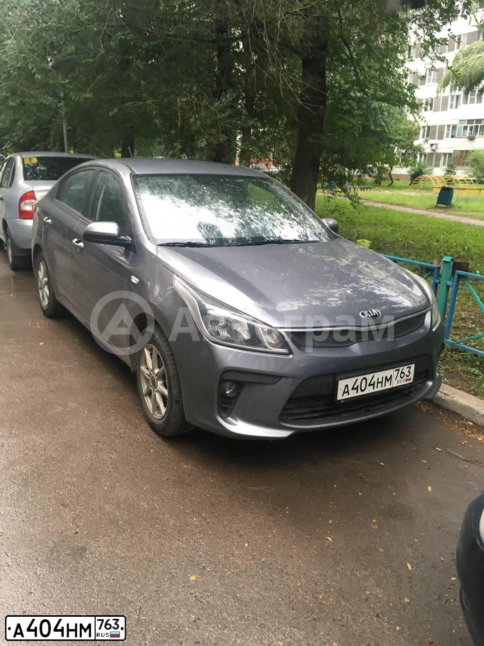 Фото автомобиля KIA RIO, 2018 — госномер Т789МХ198. Цвет: Серый