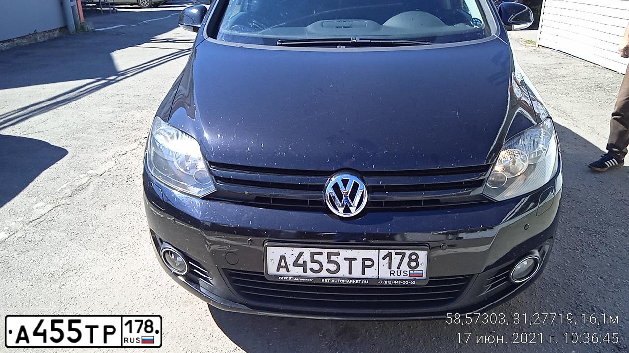 Фото автомобиля VOLKSWAGEN GOLF, 2010 — госномер А455ТР178. Цвет: ЧЕРНЫЙ