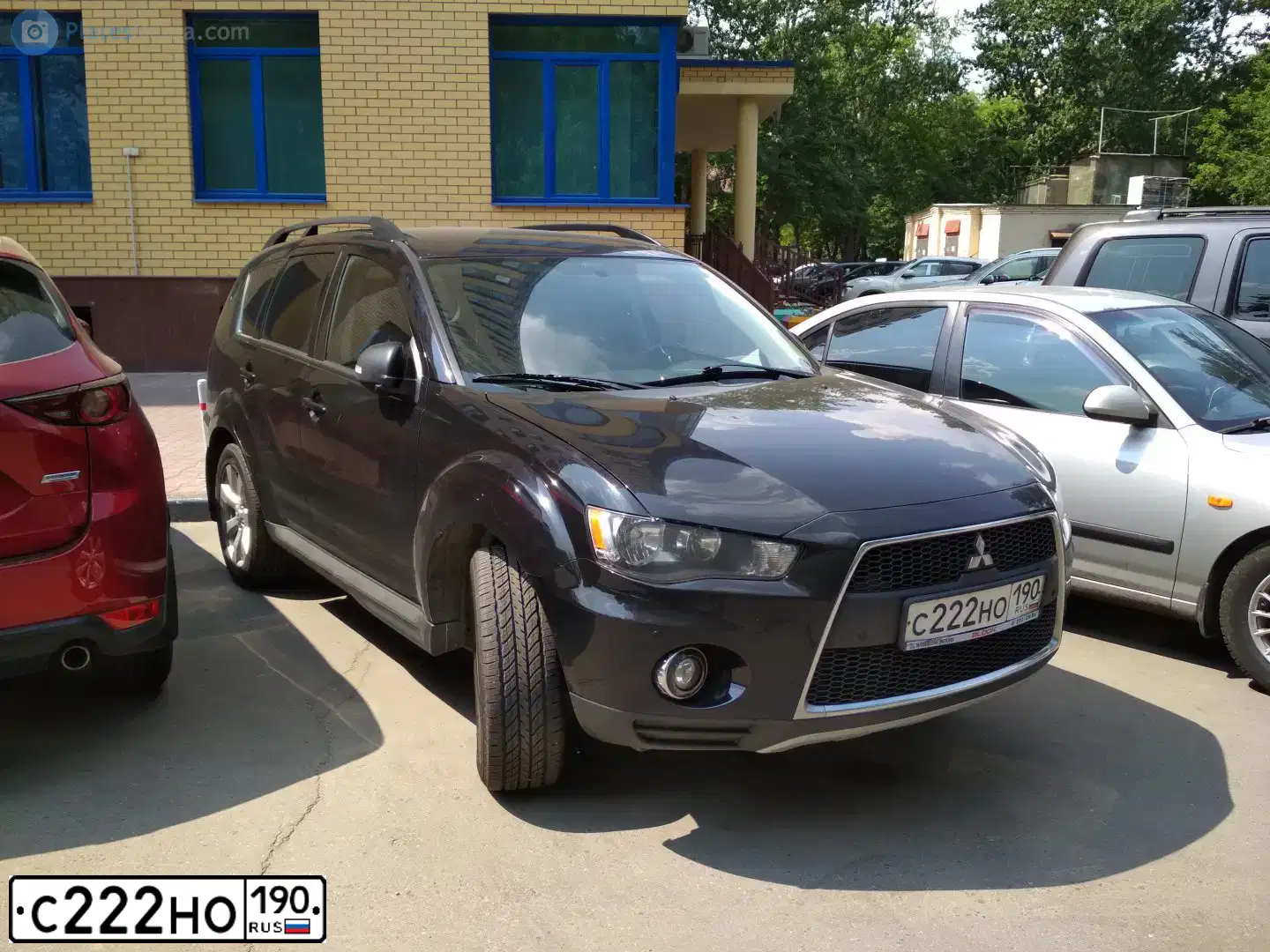 Фото автомобиля MITSUBISHI OUTLANDER, 2010 — госномер С222НО190. Цвет: ЧЕРНЫЙ