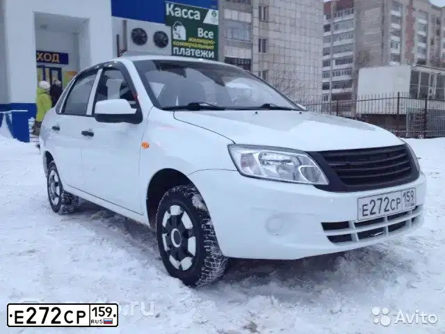 Фото автомобиля LADA 2190 GRANTA, 2014 — госномер Р544УА58. Цвет: Белый