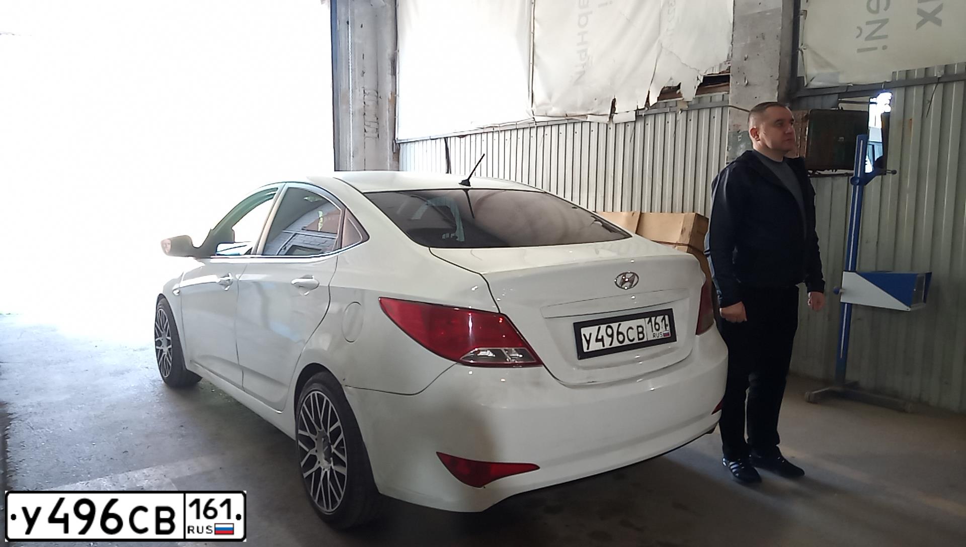 Фото автомобиля HYUNDAI SOLARIS, 2014 — госномер Р337МА761. Цвет: Белый