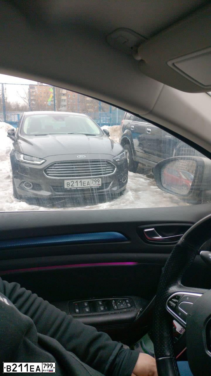 Фото автомобиля FORD MONDEO, 2017 — госномер В211ЕА799. Цвет: серый