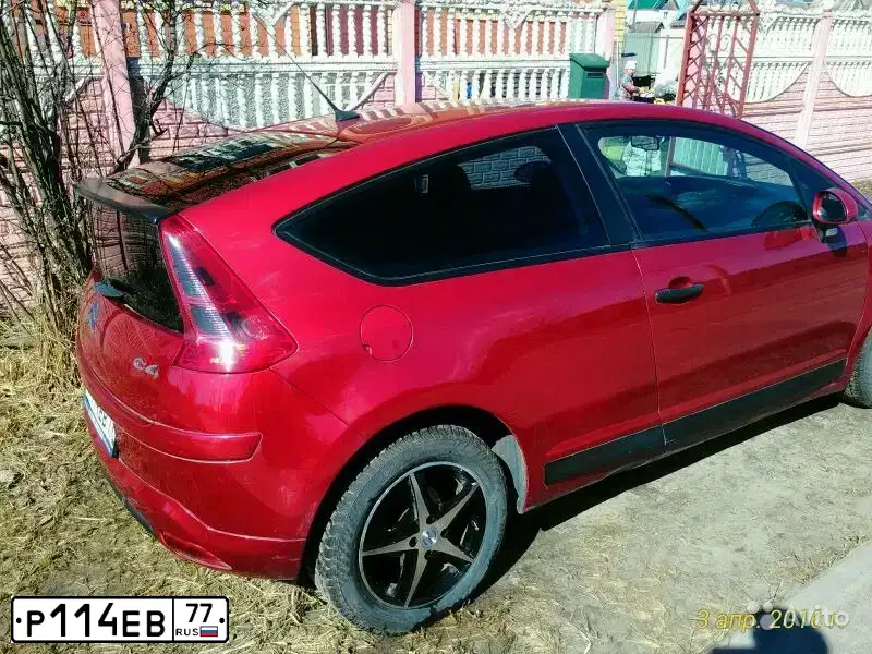 Фото автомобиля CITROEN C4, 2005 — госномер У087УЕ790. Цвет: Красный
